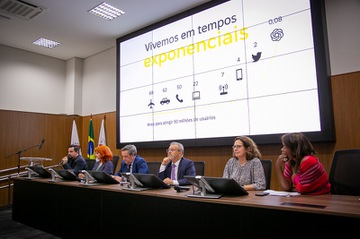 2025 0522 Biblioteca 50 anos-50.jpg
