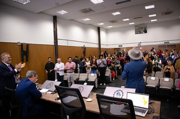 2025 0522 Biblioteca 50 anos-59.jpg
