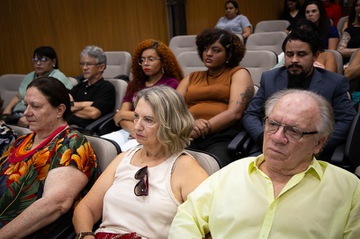 2025 1105 60 anos Revista-05.jpg