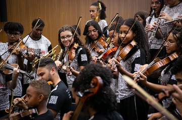 2025 1105 60 anos Revista-17.jpg