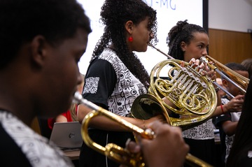 2025 1105 60 anos Revista-21.jpg