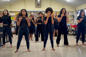 2025 1112 Biblioteca Esc Leon Renault-05.jpg