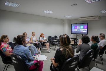 2025 0604 Clube do Livro10.jpg