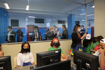 2022_0624_DoacaoPCs_EscolaMunBH_TRT_RFB_MPMG_PBH_LeoAndrade (73).jpg