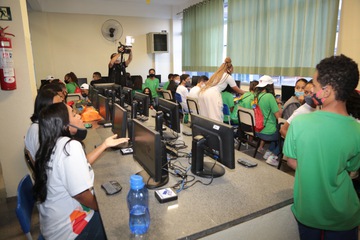 2022_0624_DoacaoPCs_EscolaMunBH_TRT_RFB_MPMG_PBH_LeoAndrade (75).jpg