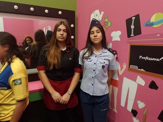 2022_1027_JusticaCidadania_EscolaMunMariadeMagPinto_Cida-Marta-Gabriel-AnaLuiza (2).jpg