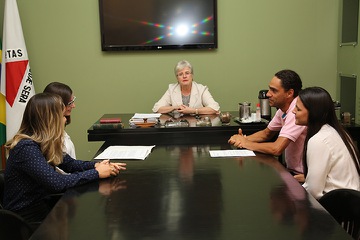 Alunos durante visita ao TRT-MG