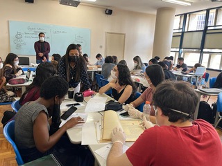 2022_0914_LabAtividadesJudiciais-TurmaB_UFMG_CidaCarvalhais (17).jpg