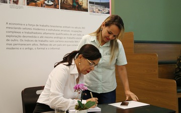 800x 501 Lançamento Livro 14 09Mai2017 SA.jpg