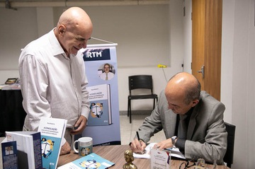 2025 1203 Lançamento de livro-16.jpg