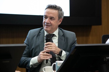 2025 1203 Lançamento de livro-7.jpg