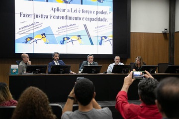 2025 1203 Lançamento de livro-8.jpg