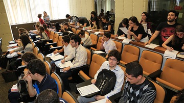 2017_0525_2TurmasDireitoUFMG_ProfaAdrianaSena_LA (2).jpg