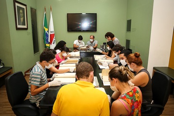 19_2016_0919_LeisLetras_MM.jpg