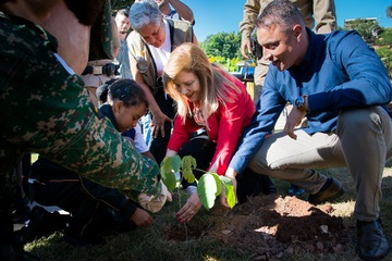 2025 0623 Plantio Mudas Sabara -16.jpg