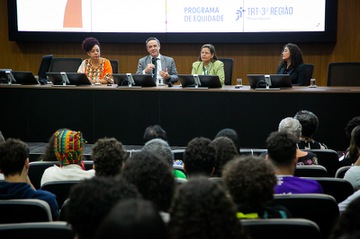 2024 1122 Educação antirracista-05.jpg