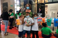 Campanha Natal Colorido doa lápis de cor para escolas municipais