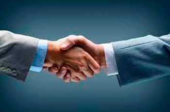 Arte com duas mãos se cumprimentando