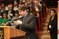 Conferência e três painéis de especialistas abrem segundo dia do Seminário