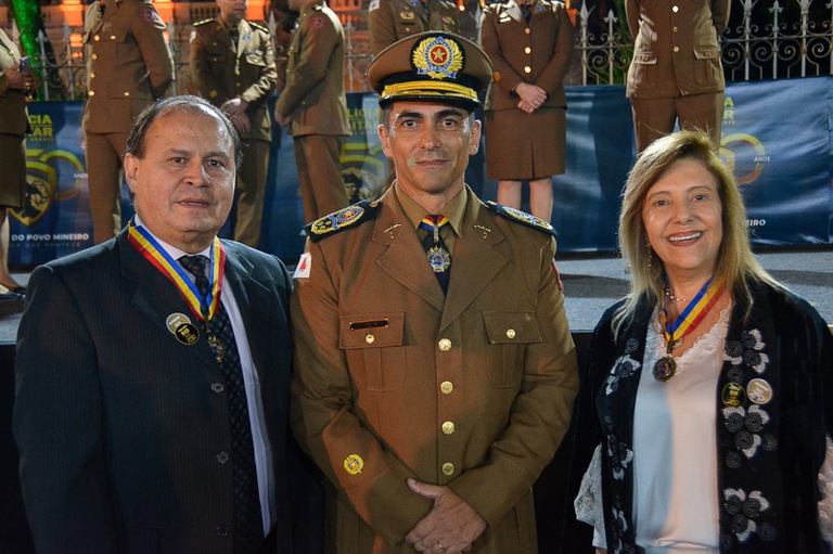 2025 0609 Medalha PMMG-01.jpg Presidente do TRT-MG recebe a Medalha Alferes Tiradentes da PMMG