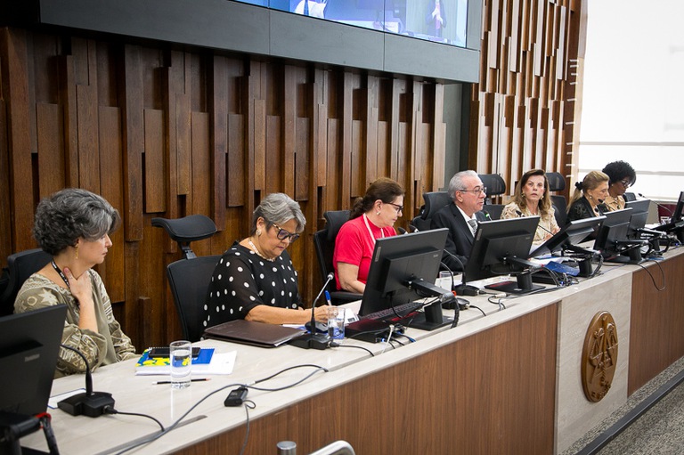 Mesa de honra na abertura da Semana da Mulher 2026