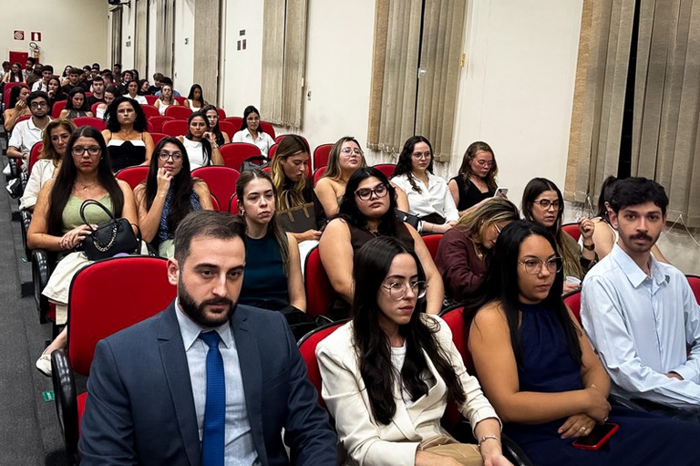 Foto de plateia que acompanhou o lançamento do PPLR em Juiz de Fora