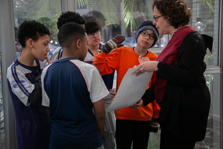 2026 0608 Erradicação-09.jpg Alunos participam de dinâmica no Centro de Memória do TRT-MG durante abertura da Semana de Erradicação do Trabalho Infantil