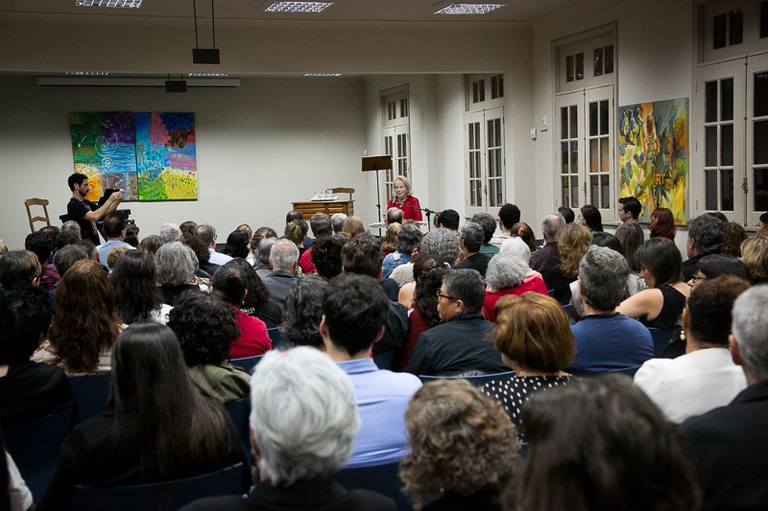 emília.jfif foto do público que lotou o auditório do Cecult-TRT-MG no aniversário de 3 anos de fundação