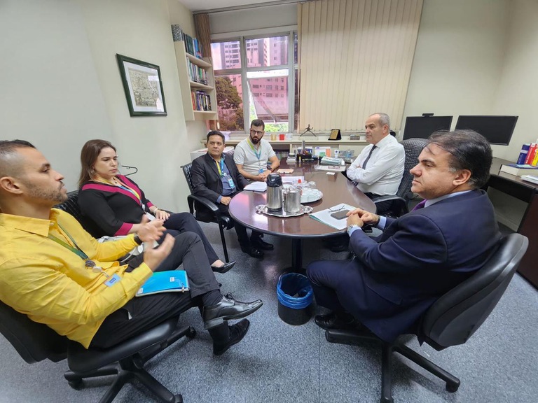 Christopher Laguna - assessor executivo da presidência, Bernardo Silviano Brandão - assessoria institucional, Flávia Chadid - Gerente Jurídico,Mauro Lucio - Gerente Segurança do trabalho.