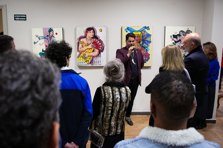 Aberta nova exposição da artista Yara Tupynambá no Centro Cultural do TRT-MG