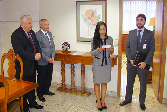 550x369_2017_0428_PossePermuta_JuizaElenCristina_LP.jpg