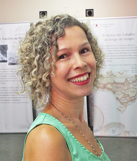 450x527_2017_0816_NovaLima_Expo_JT_76anos_LAinterna2.jpg