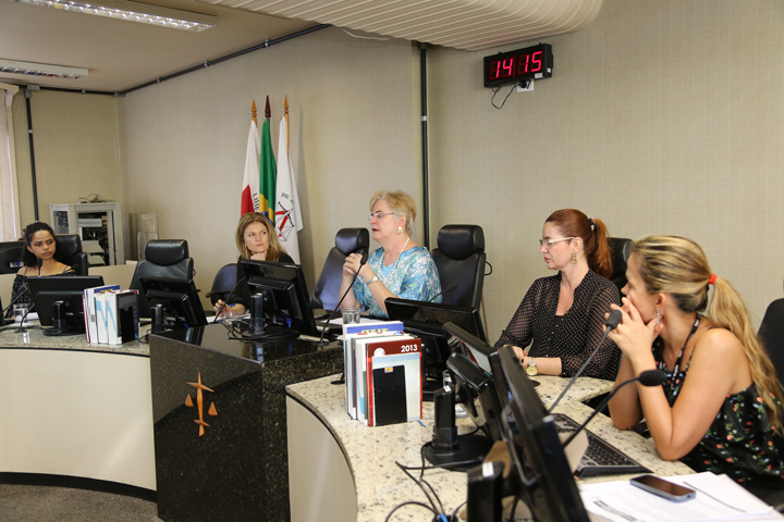 720x480_2017_0612_AudinciapblicaHORASEXTRAS_MM21.jpg