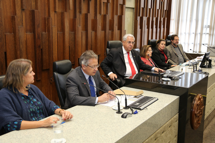 Mesa de honra