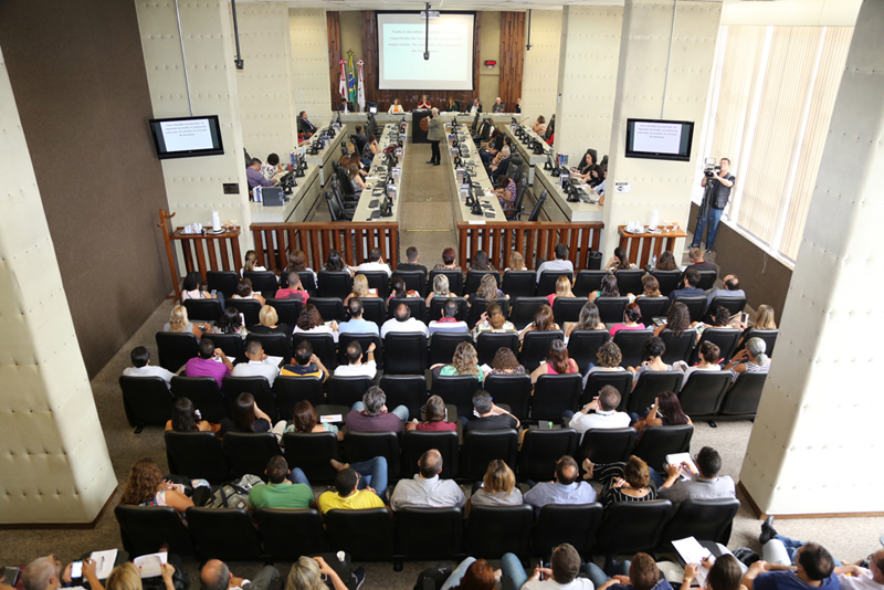 800X534_2018_0928__seminario_sobre_mal_estar_organizacional_MM__107.jpg