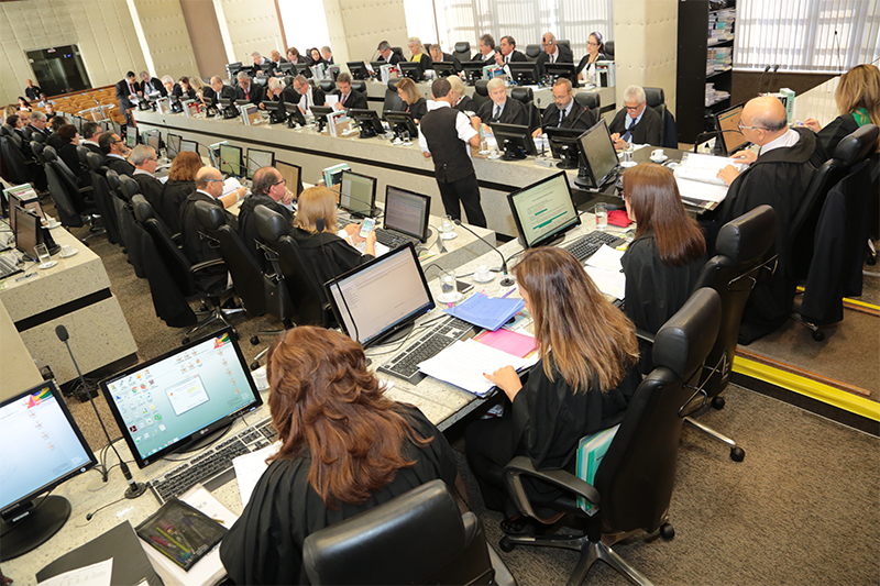 800px_2019_0411_Pleno_LA.jpg