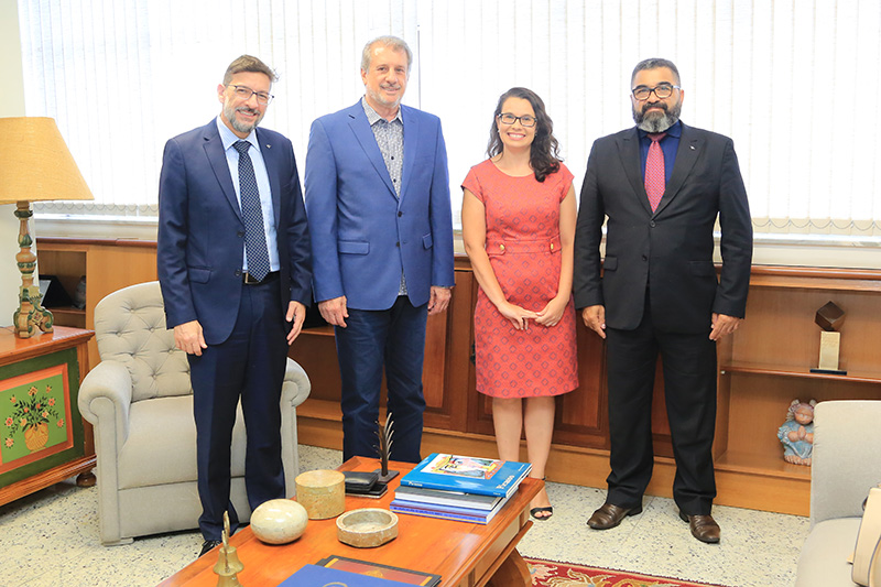 800px1_2020_0214_ReceitaFederal_Visita_TRT_LA.jpg