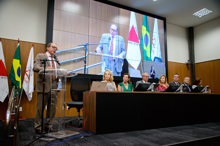 desembargador Fernando Rios lança Edição Especial de Notícias Jurídicas