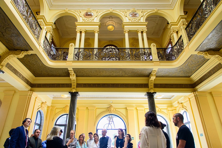foto da visita dos participantes ao Museu de Artes e Ofícios de Belo Horizonte.