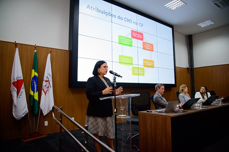 Desembargadora Salise Monteiro Sanchotene apresenta palestra "Diversidade e Poder Judiciário"