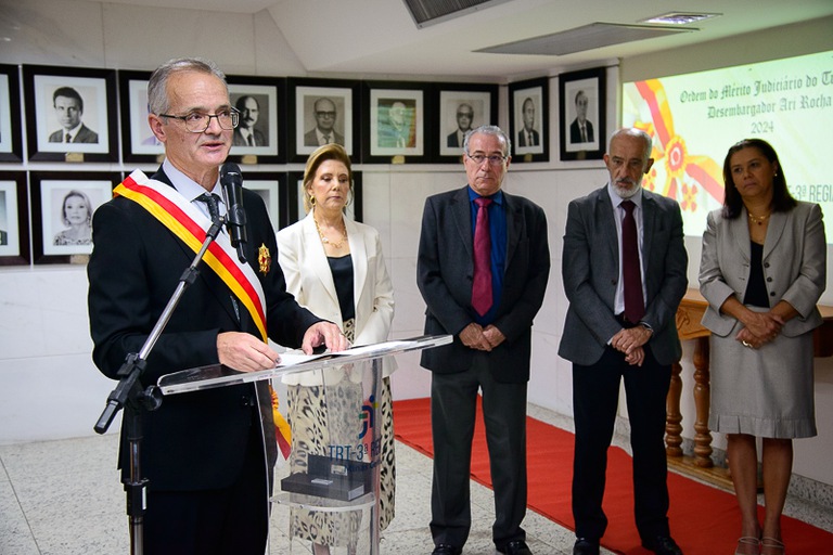 Desembargador Fernando César discursando