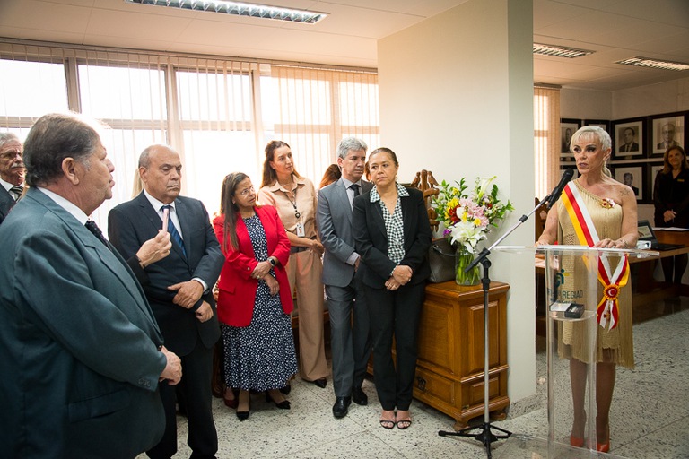 Desembargadora Sabrina de Faria Fróes Leão em pronunciamento na cerimônia de posse