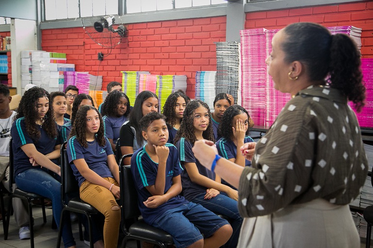 Juíza fala a estudantes