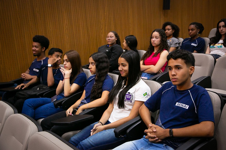 Estudantes do SENAI Contagem