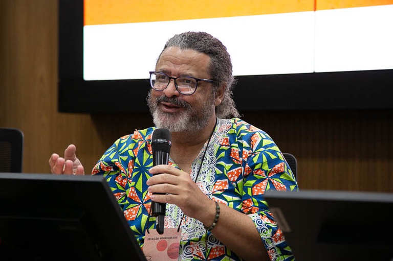 Padre Mauro Luiz da Silva, que coordena o Projeto Negricidades