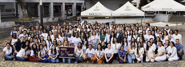 Voluntários que participaram da ação institucional Rua de Direitos