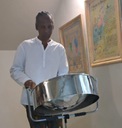 Eugenio e o steel drum.jpg