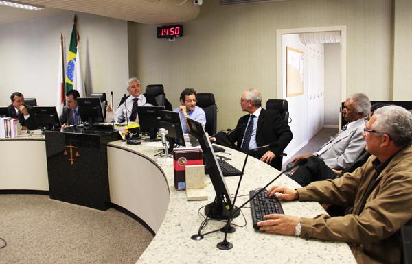Acordos garantem aumento real a trabalhadores (imagem 1)