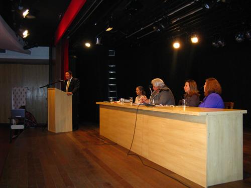 Prof. Ulpiano profere conferência de abertura do Encontro da Memória (imagem 3)