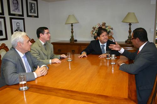 Dirigentes de entidades defensoras da competência penal da Justiça do Trabalho visitam o TRT/MG (imagem 1)